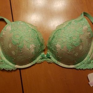 VS Body by Victoria push up bra